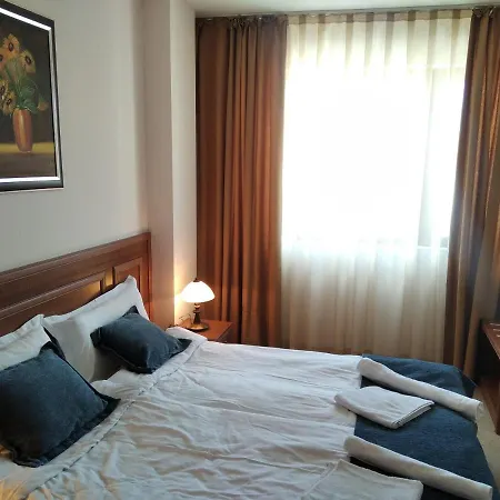 Private Emerald Banszko