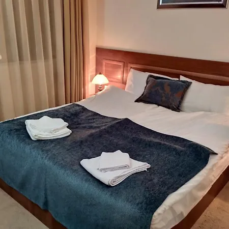 Private Emerald Apartman Banszko