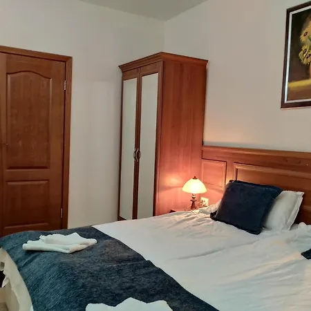 Private Emerald Apartamento Bansko