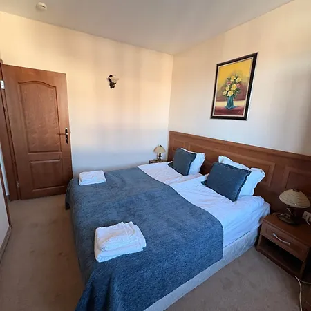 Private Emerald * بانسكو